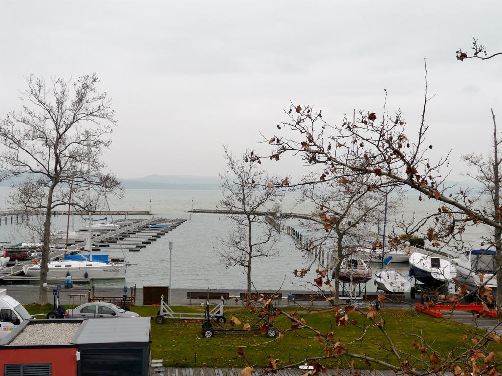 Gemini Superior Apartman & Yacht Balatonlelle Eksteriør bilde